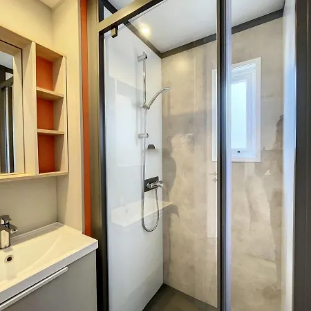 Mobil-home Jullouville, 4 Pieces, 6 Personnes - Fr-1-361a-52