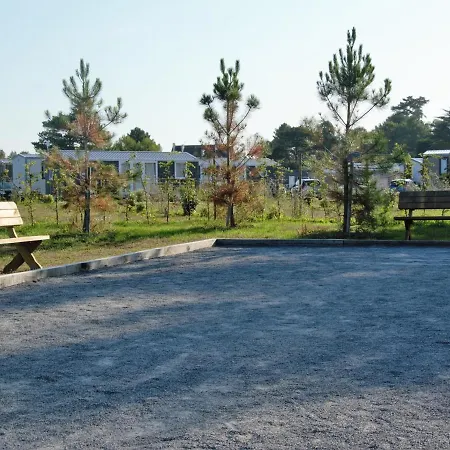 Hébergement de vacances Mobil-home Jullouville, 4 Pieces, 6 Personnes - Fr-1-361a-52